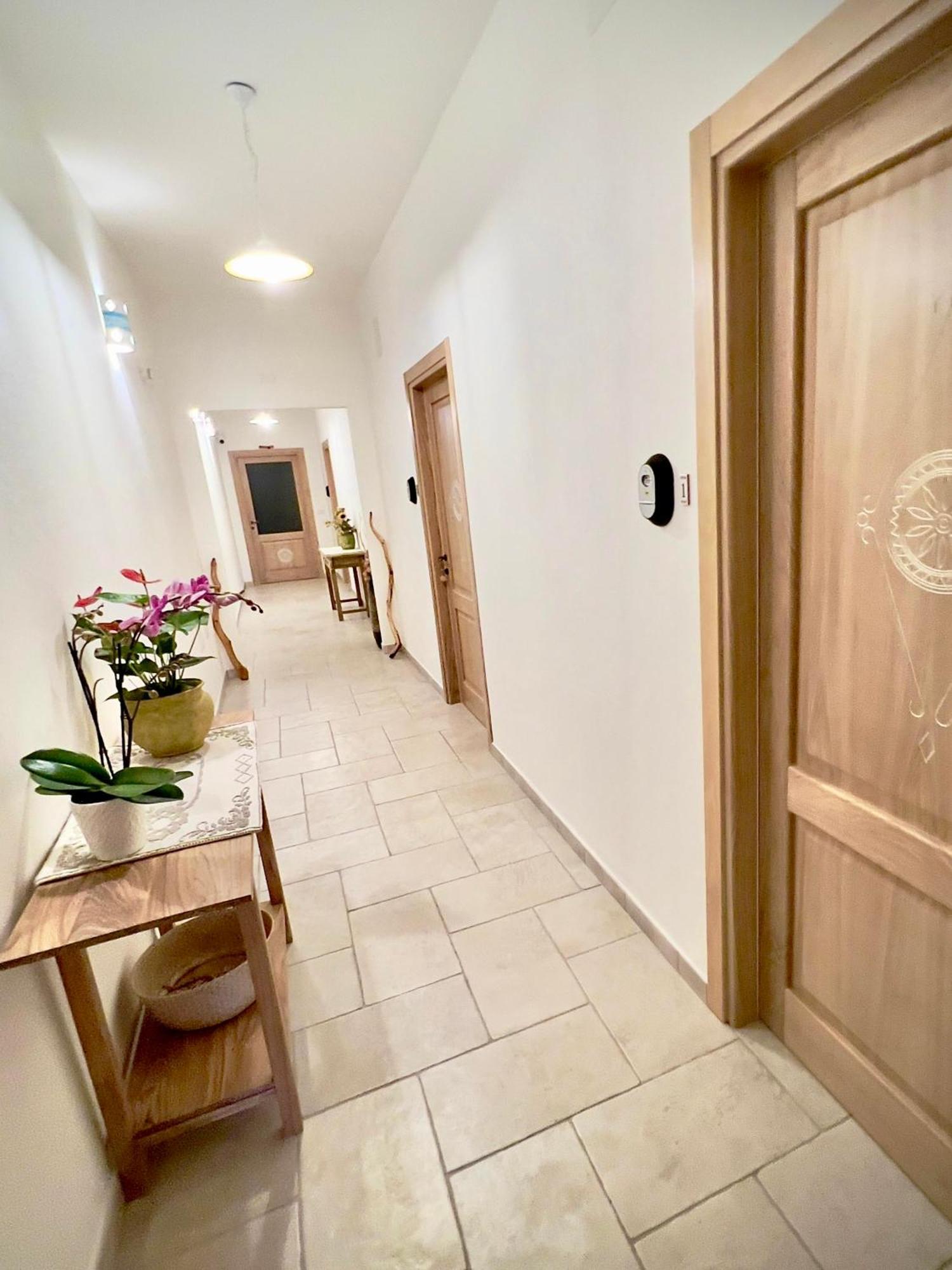 Hotel Domus La Roccia Pozzomaggiore Esterno foto