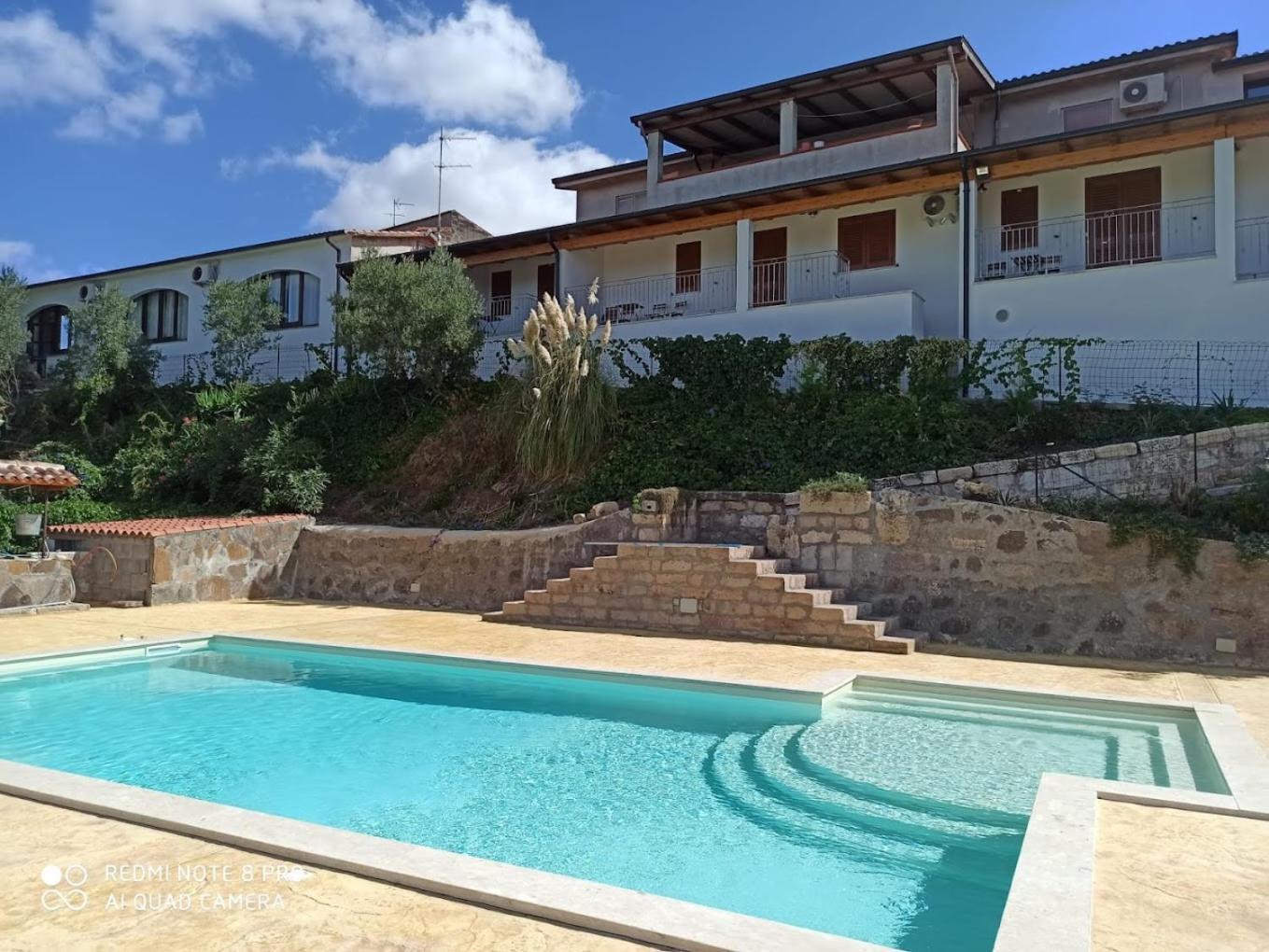 Hotel Domus La Roccia Pozzomaggiore Esterno foto